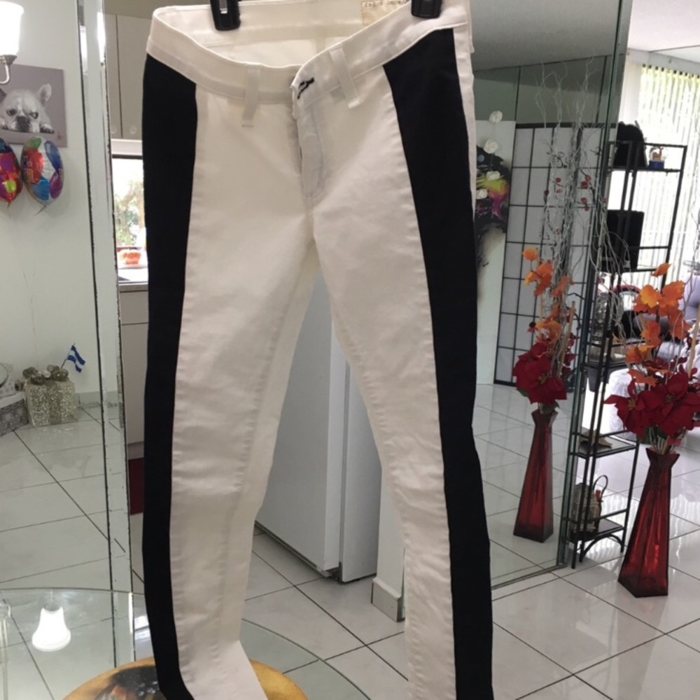 Stylish White and black skinny jeans